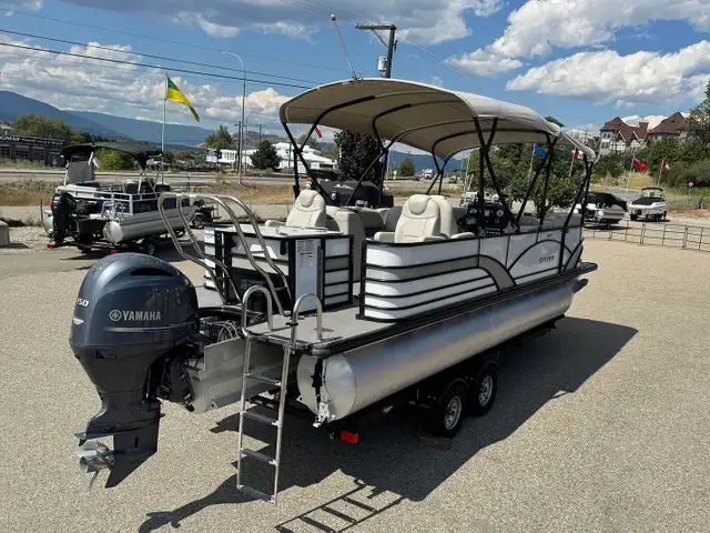 2019 SYLVAN Mirage 8522 Party Fish Luxury Ed TRITOON -used ponto in Powerboats & Motorboats in Prince Albert - Image 7