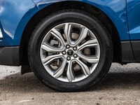 *Leather Seats, Premium Audio, Heated Seats, Power Liftgate, Apple CarPlay!* With a great mix of eff... (image 4)