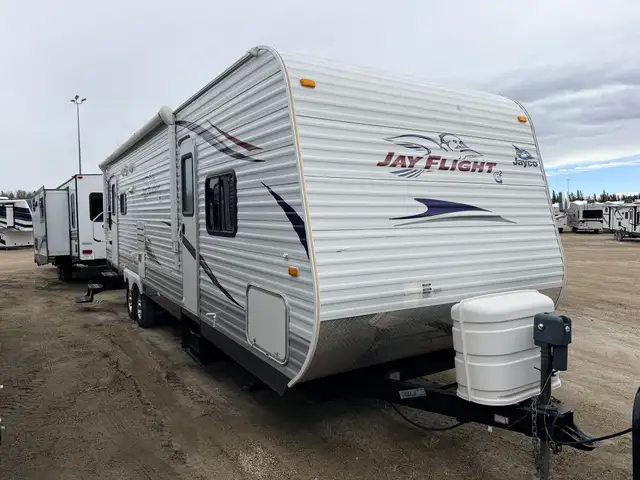 2011 Jayco JAY FLIGHT 29 RLS in Travel Trailers & Campers in St. Albert - Image 2