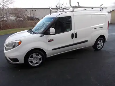 2021 Ram Promaster City 2.4 gas, auto, pw, pl, air, radio, 160,000km Comes with a roof rack, cargo d...