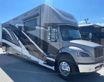 Introducing the 2023 Super Star 3727a pinnacle of luxury and functionality in the realm of motorhome...