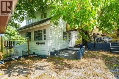 Excellent Investment Opportunity! Welcome to 1007 Gordon St, a triplex situated in the sought-after...