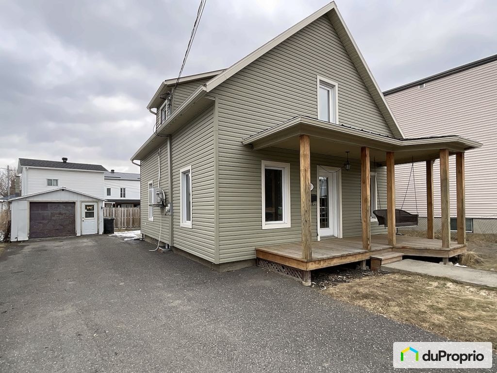 $300,000 - 1 1/2 Storey for sale in Victoriaville — photo 2