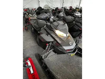 2021 Ski-Doo RENEGADE X-RS 850 À VENDRE Ski-Doo Renegade X-RS 850 E-TEC 2021 Ce Renegade X-RS 850 E-...