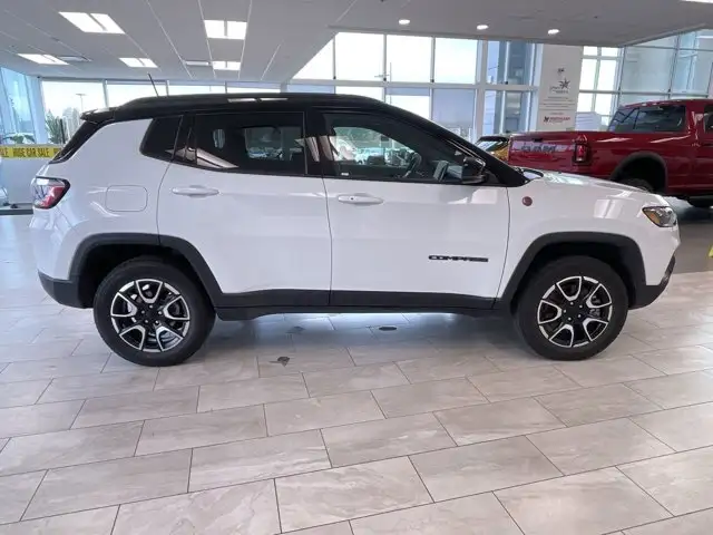 2024 Jeep Compass Trailhawk | 4WD | No Accidents | in Cars & Trucks in Prince George - Image 6