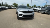 SPECIAL OFFER! Capri Leatherette/Suede Seats, Power Sunroof, Remote Start System, Heated Front Seats... (image 7)