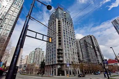 1108-989 Beatty Street Welcome to Nova! Located at 989 Beatty Street in the heart of Yaletown, Nova...