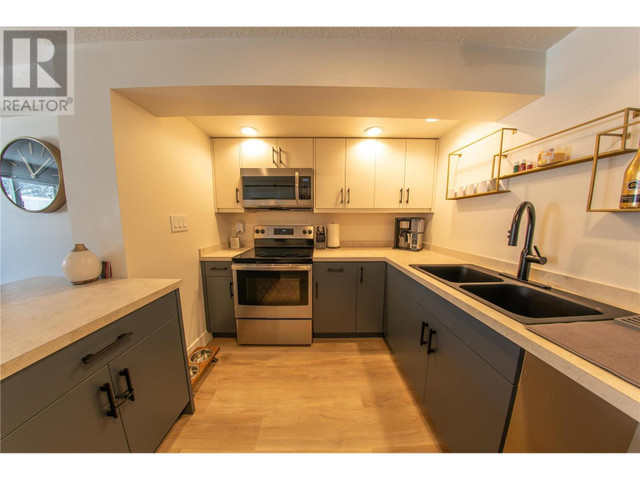 9885 Pinnacles Road Unit# 102 Silver Star, British Columbia in Condos for Sale in Vernon - Image 3
