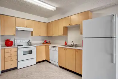 Discover modern, upscale living at Villagio Apartment Homes in Winnipeg, MB. Choose from spacious 1...