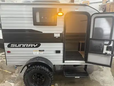 2026 Sunset Park RV Sunray 109 Sunray 109 2026 — Ultra-léger, simple et prêt pour l’aventure Le Sunr...