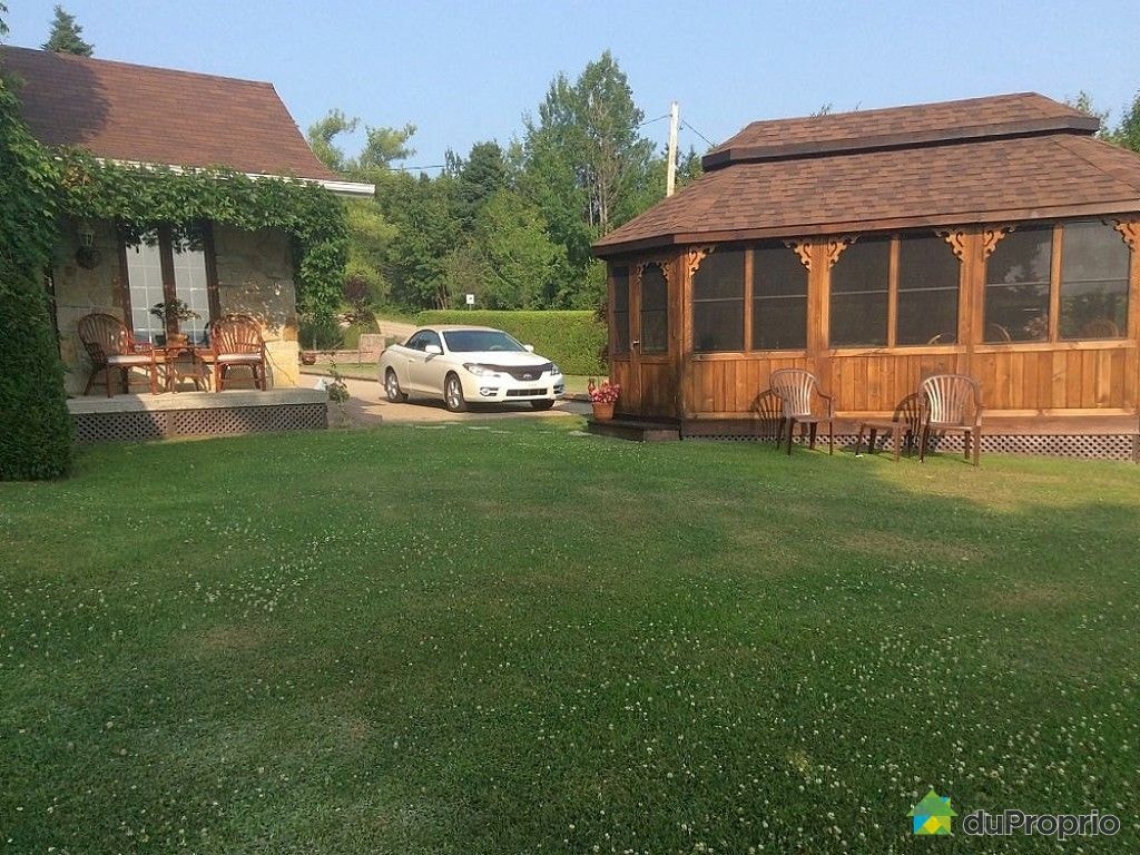 $850,000 - Villa for sale in Baie-St-Paul — photo 2