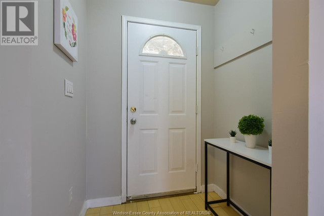 494 CHURCH STREET Windsor, Ontario in Houses for Sale in Windsor Region - Image 3
