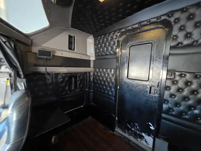 2013 KENWORTH W900 in Heavy Trucks in Saskatoon - Image 33