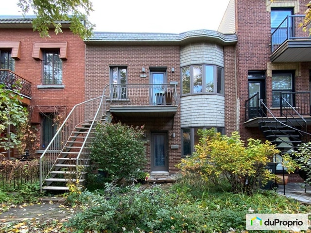 $875,000 - Duplex for sale in Ville-Marie (downtown, old Mtl) — photo 1