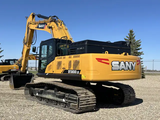 2023 SANY SY365C LC - 895 Hrs - Warranty, Choice of Bucket in Heavy Equipment in Lethbridge - Image 4