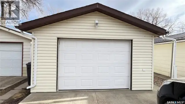 211 Maple STREET Maple Creek, Saskatchewan in Houses for Sale in Swift Current - Image 7