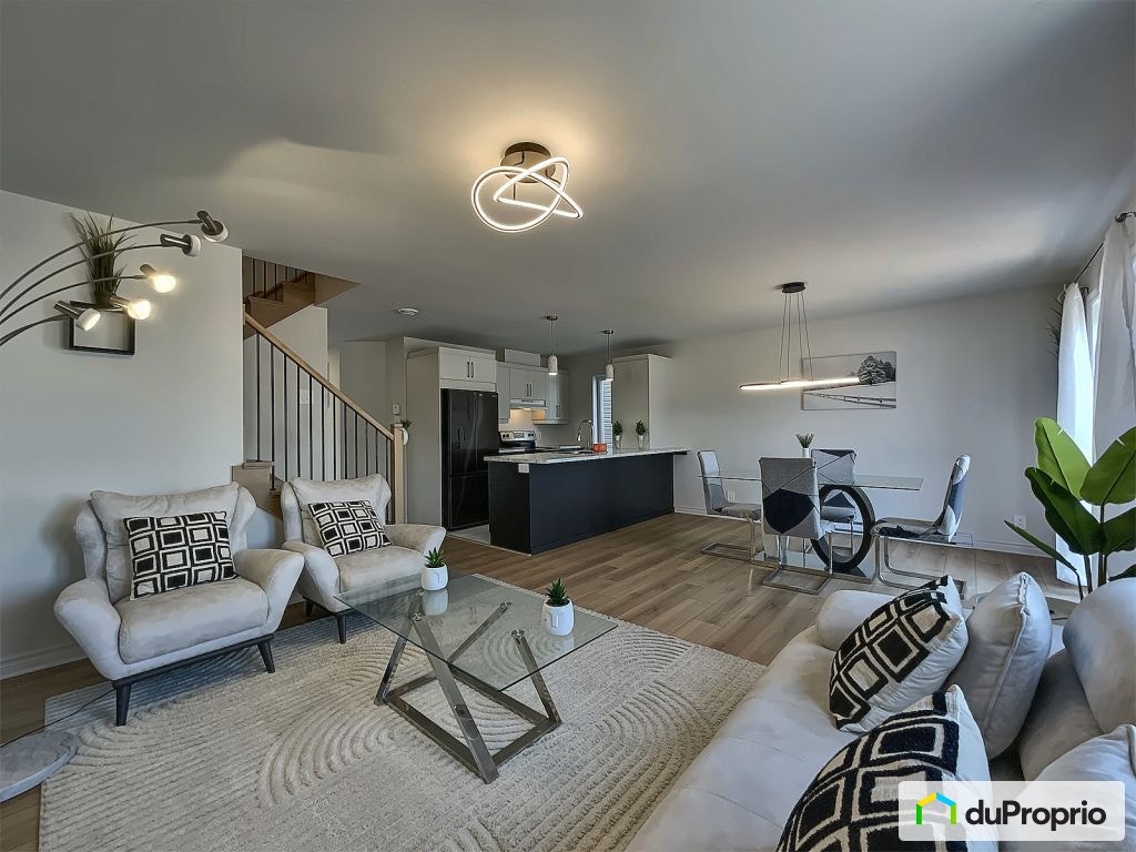 $489,900 - 2 Storey for sale in Huntingdon — photo 1