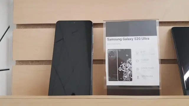 Samsung S24 S23 S22 S21 S20 S10 Plus + Ultra New Cond 1 Year War in Cell Phones in Calgary - Image 5