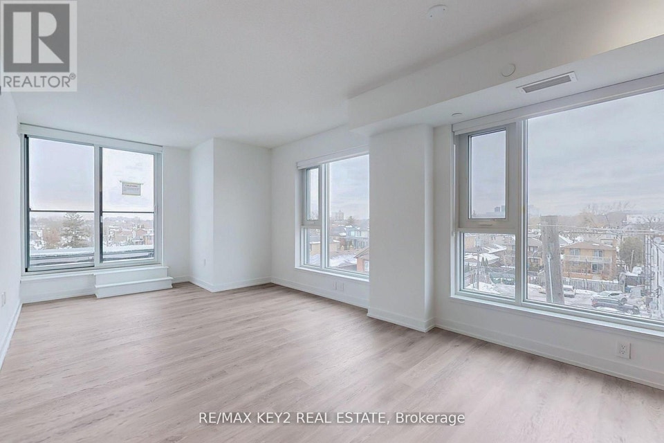 425 - 556 MARLEE AVENUE Toronto (Yorkdale-Glen Park), Ontario 4