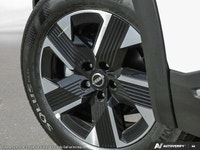 This Nissan Kicks has a dependable Regular Unleaded I-4 2.0 L/122 engine powering this Variable tran... (image 7)