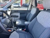 Discover the ultimate urban pickup with this incredibly versatile 2023 Ford Maverick XLT | No Accide... (image 8)