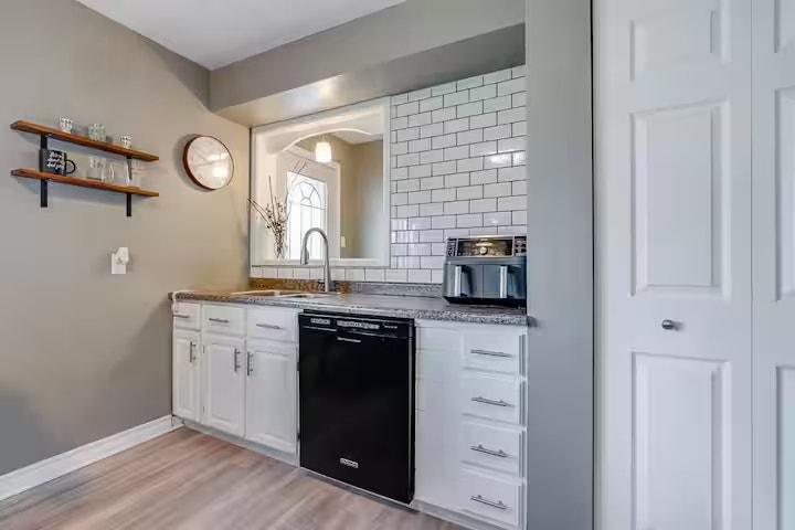 FOR RENT: Spacious 3-Bedroom, 2-Bathroom Home in Cornwall  132 E 3
