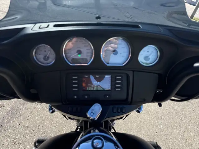 2017 Harley-Davidson Street Glide ~ STREET GLIDE ~ 107CI ~ DETAT in Sport Touring in City of Toronto - Image 23