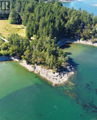4312 Clam Bay Rd Pender Island, British Columbia