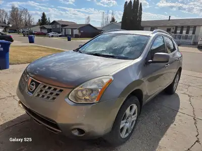 Selling 2008 Nissan Rogue as is. Has 216,833 klm and has been well maintained. It has had regular oi...