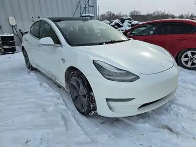 2020 Tesla Model 3 Standard Range Plus with 129,000kms. Equipped with Full Self-Driving Computer 3,...