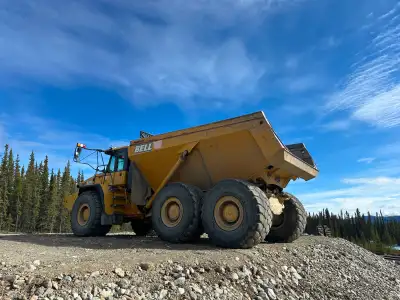This Bell B50D is in good working condition and is loaded with options. Only 9100 hours. Spare wheel...