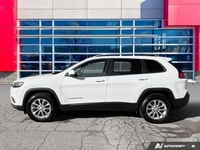 Bright White Clearcoat 2019 Jeep Cherokee Latitude 4WD 9-Speed 948TE Automatic 2.4L I4 Come And Expe... (image 1)