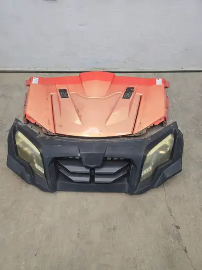 Lot de piece pour un cf moto uforce 2015 Vendu complet pour ce quil reste.