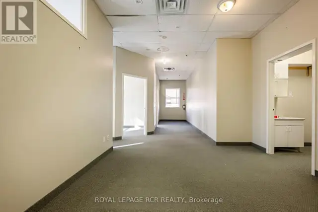 205 - 190 BROADWAY Orangeville, Ontario in Commercial & Office Space for Rent in Oakville / Halton Region - Image 11