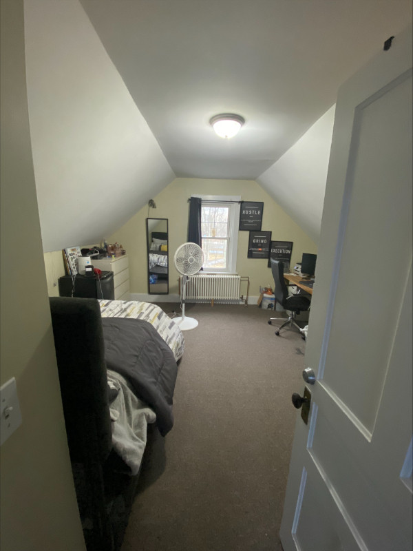 Attention Queens Students 6BR/3Bath on Albert St May 1 $5070+ in Long Term Rentals in Kingston