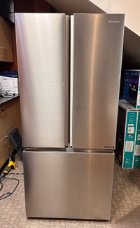 Hisense RF210N6ASE 20.8 CU.FT. French Door Fridge