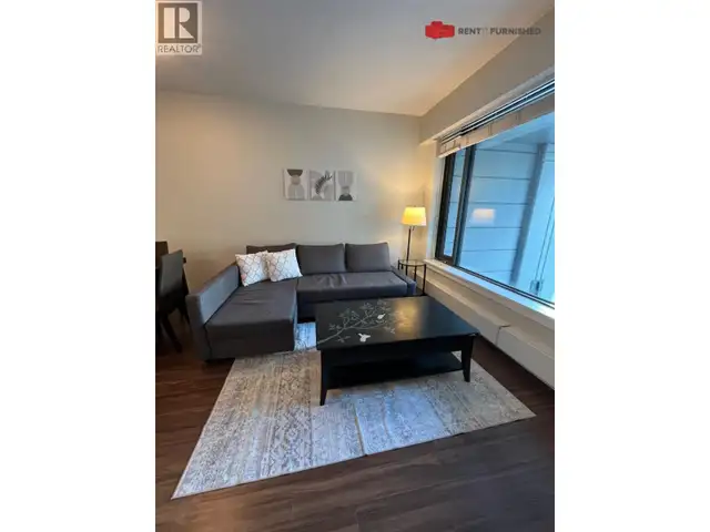211 215 W 1ST STREET Vancouver, British Columbia in Long Term Rentals in Vancouver - Image 2