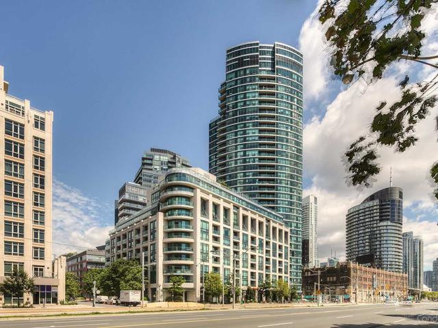 Amazing Studio Near Waterfront/Highway/Lakeshore/Parks/TTC/Shops in Condos for Sale in City of Toronto