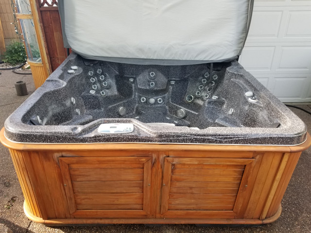 WHY GIVE YOUR UNWANTED WORKING OR NOT HOT TUB SPA AWAY FOR FREE in Hot Tubs & Pools in Calgary - Image 4