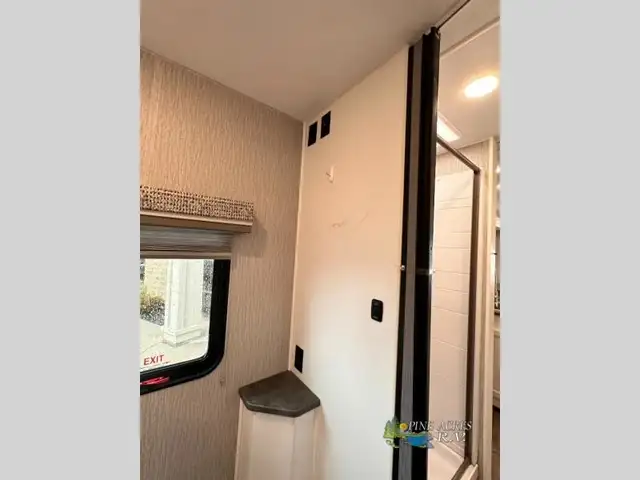 2022 Coachmen RV Pursuit 29XPS Front Bunk 11 Miles in RVs & Motorhomes in Moncton - Image 47