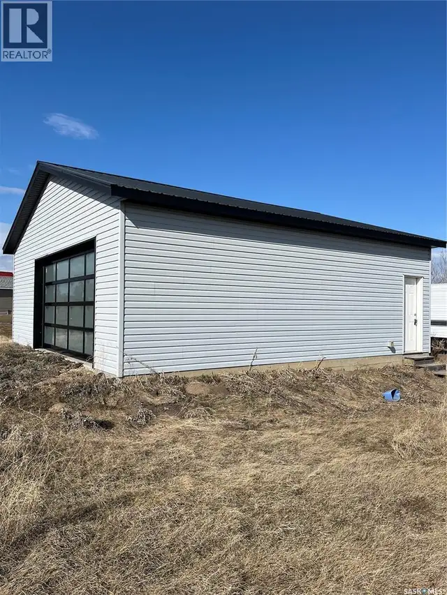 Dixon Lake Waterfront Invergordon Rm No. 430, Saskatchewan in Houses for Sale in Prince Albert - Image 5