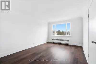 PROMOTION: 1 MONTH FREE on a 13 Month Lease. This beautifully updated two bedroom unit features a mo...