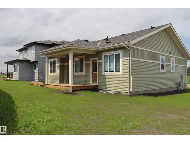 4301 Cedar Drive Wetaskiwin, Alberta in Houses for Sale in Edmonton - Image 11
