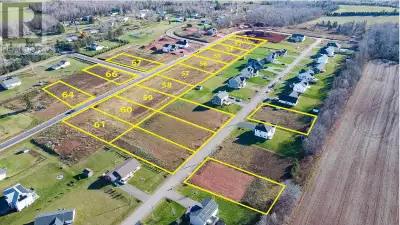 Discover the charm of Clearview Estates, one of Stratford?s most sought-after neighbourhoods. This g...