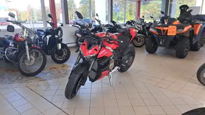 2024 Ducati Streetfighter ...