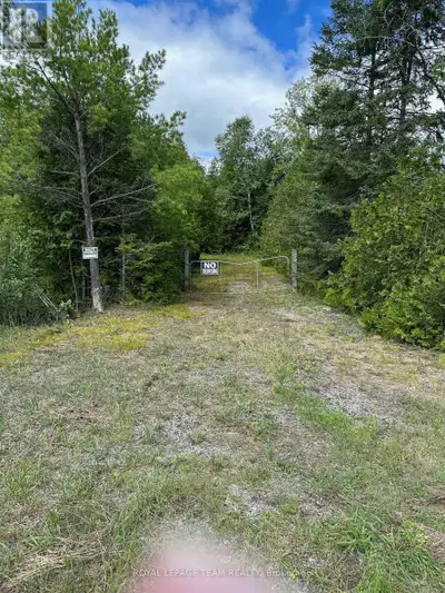 Discover this beautiful rural property located just 25 minutes west of Kanata, featuring approximate...