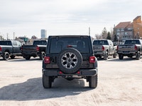 Welcome to Barrie Dodge Chrysler Jeep. TRANSMISSION: 8-SPEED AUTOMATIC (STD),QUICK ORDER PACKAGE 24G... (image 6)