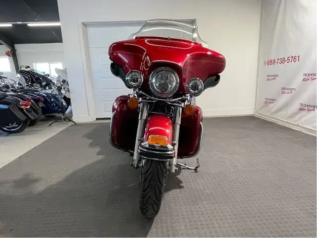 2013 Harley-Davidson Electra Glide Ultra Classic CANADIAN HARLEY in Sport Touring in North Bay - Image 6
