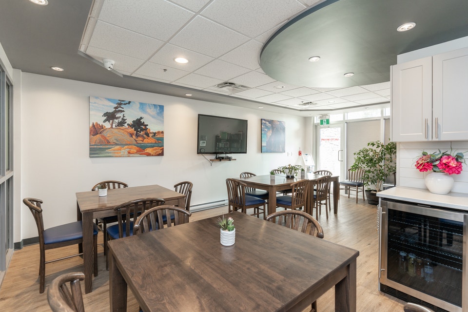 Lady Joyce Apartments - Enclave Apartment for Rent - Winnipeg 5