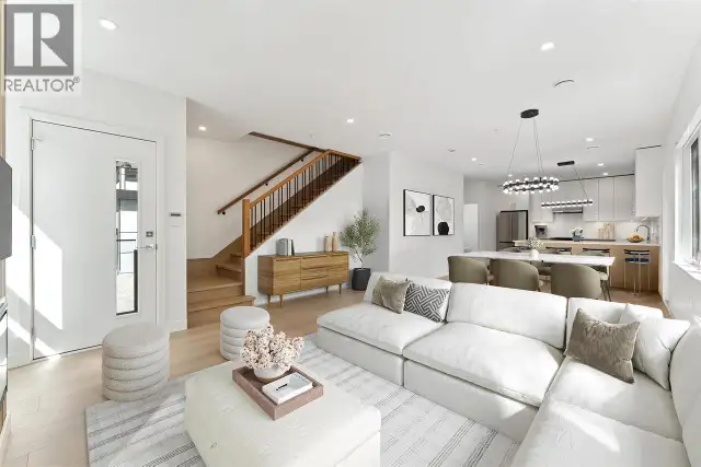 842 ST. DENIS AVENUE North Vancouver, British Columbia in Condos for Sale in North Shore - Image 4